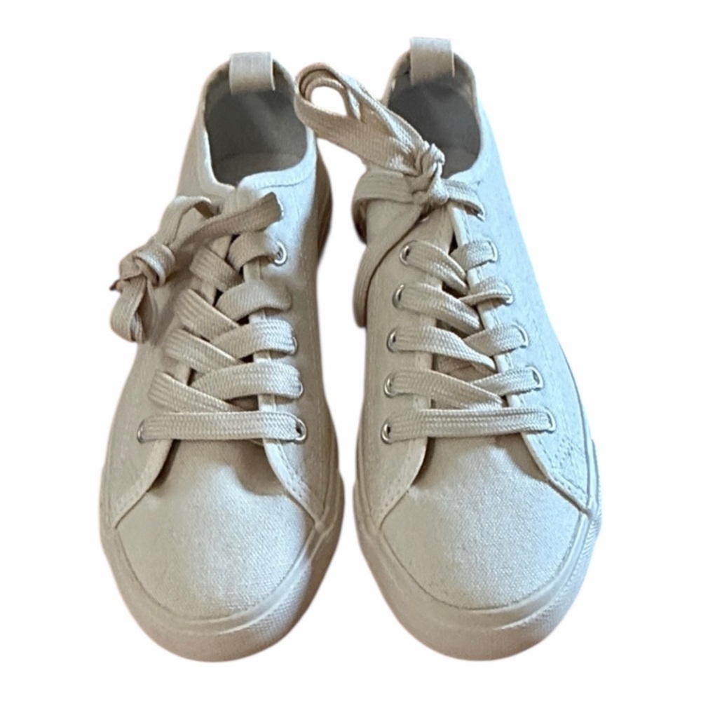 The Fashion Supply Sneaker Casual Canvas Low-Top Sneakers in Light Beige size 8